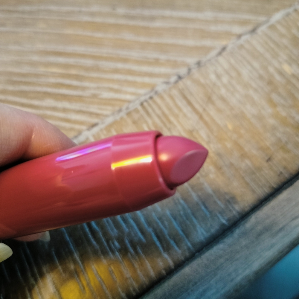 NIB Avon FMG Glimmer Lip Crayon Private Party Mauve W/ Shea Butter